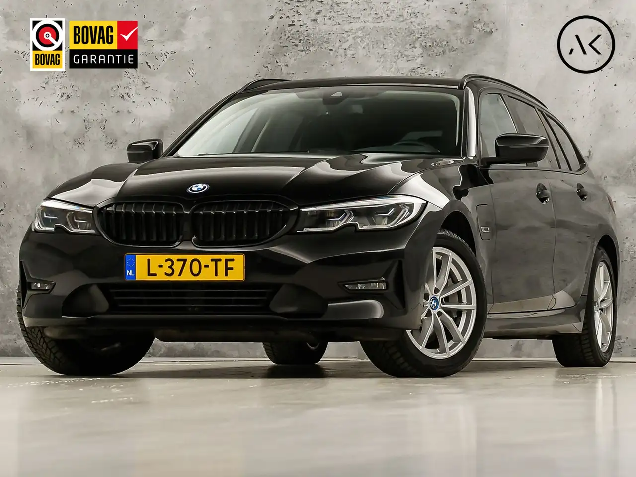BMW 330