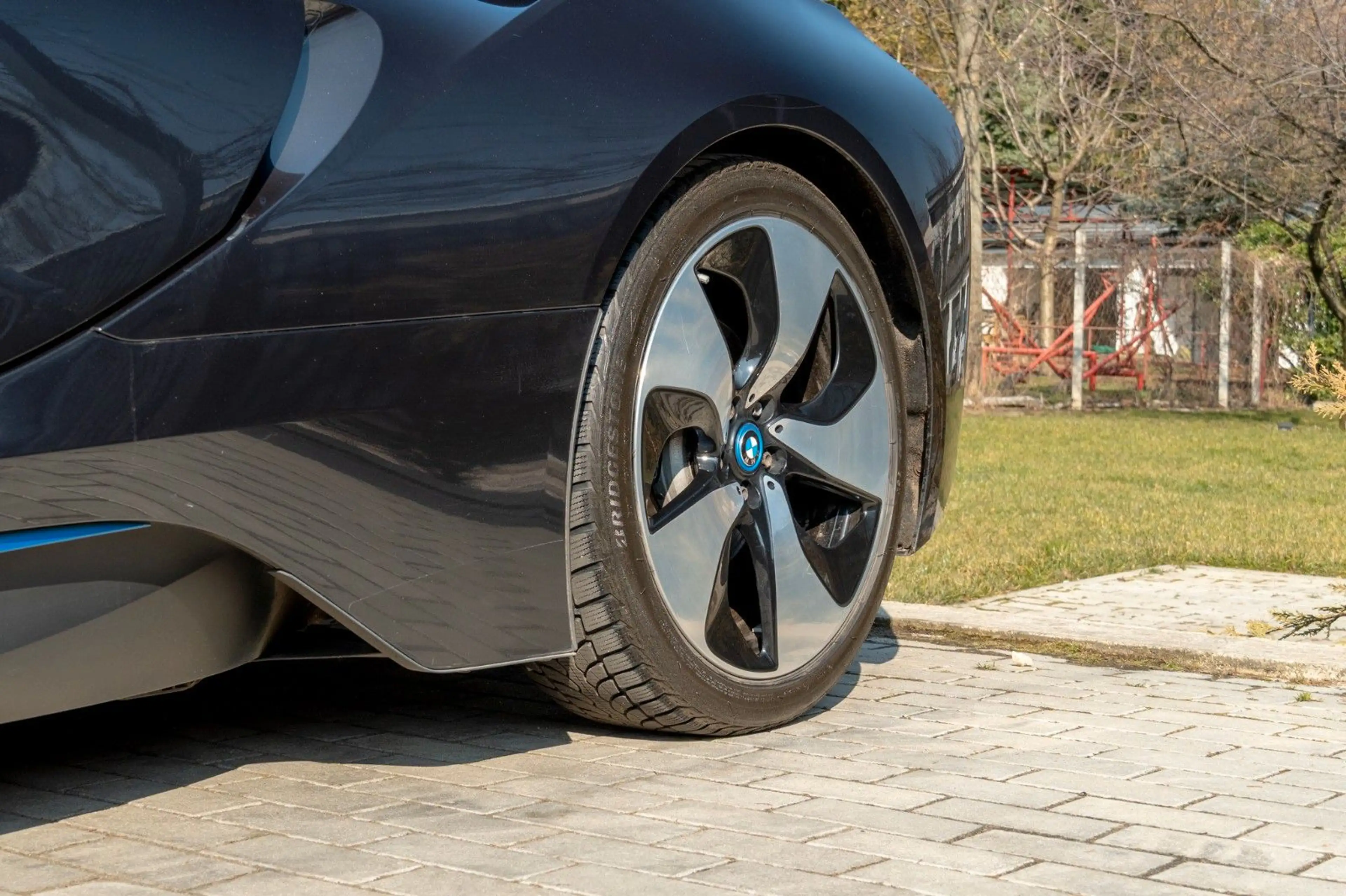 BMW i8 Coupe  LASER.HUD.HARMAN.DR.ASS. — photo 12