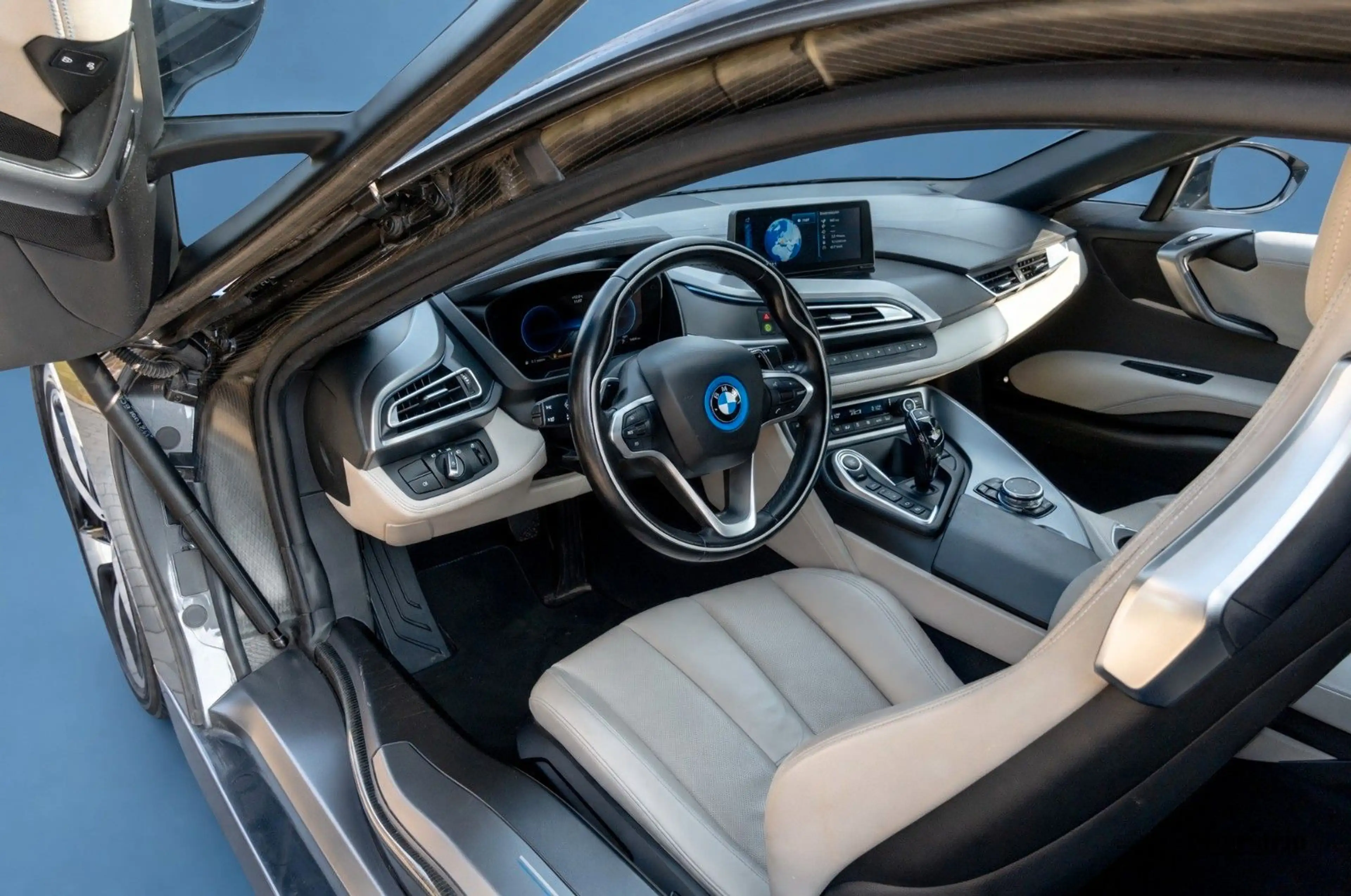 BMW i8 Coupe LASER.HUD.HARMAN.DR.ASS. — photo 15