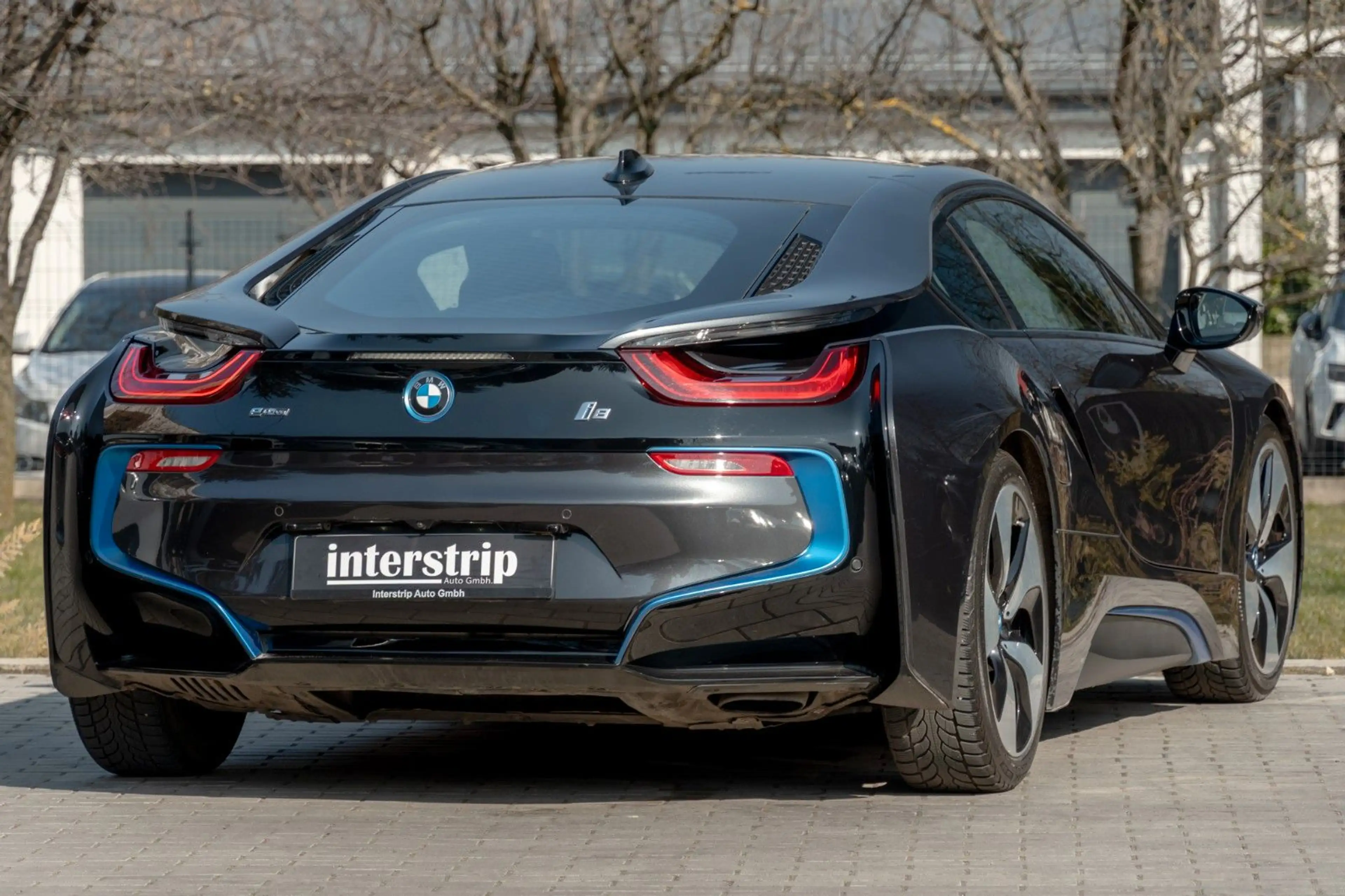 BMW i8 Coupe  LASER.HUD.HARMAN.DR.ASS. — photo 7