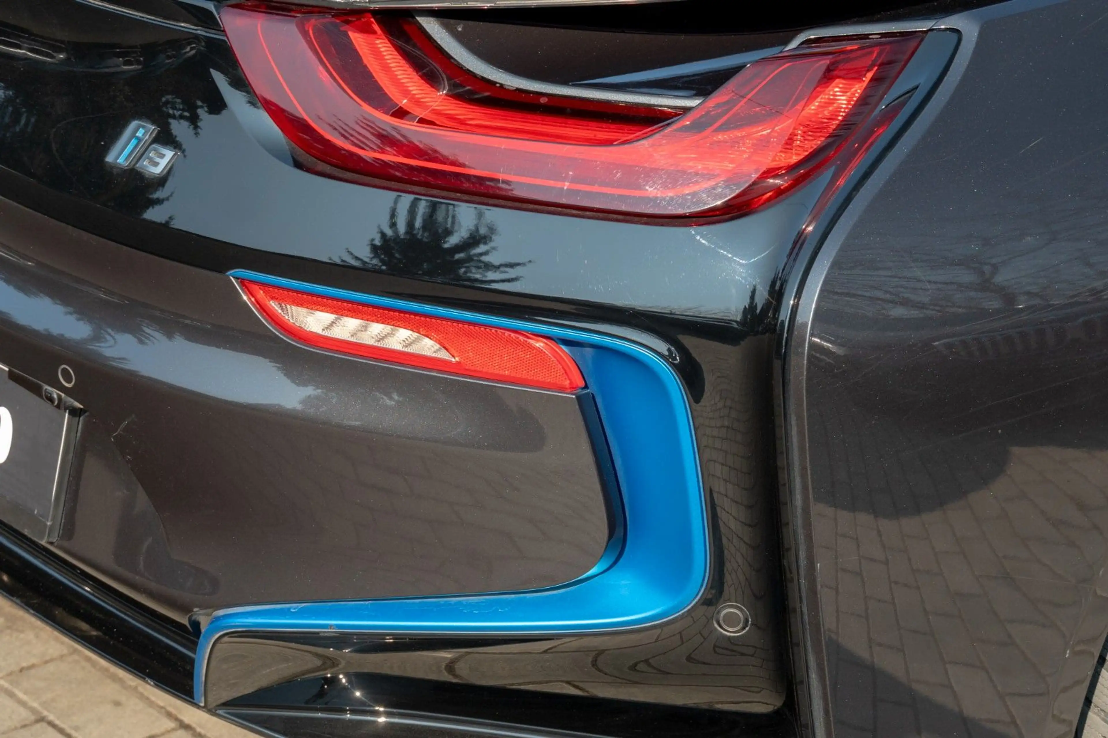 BMW i8 Coupe  LASER.HUD.HARMAN.DR.ASS. — photo 10