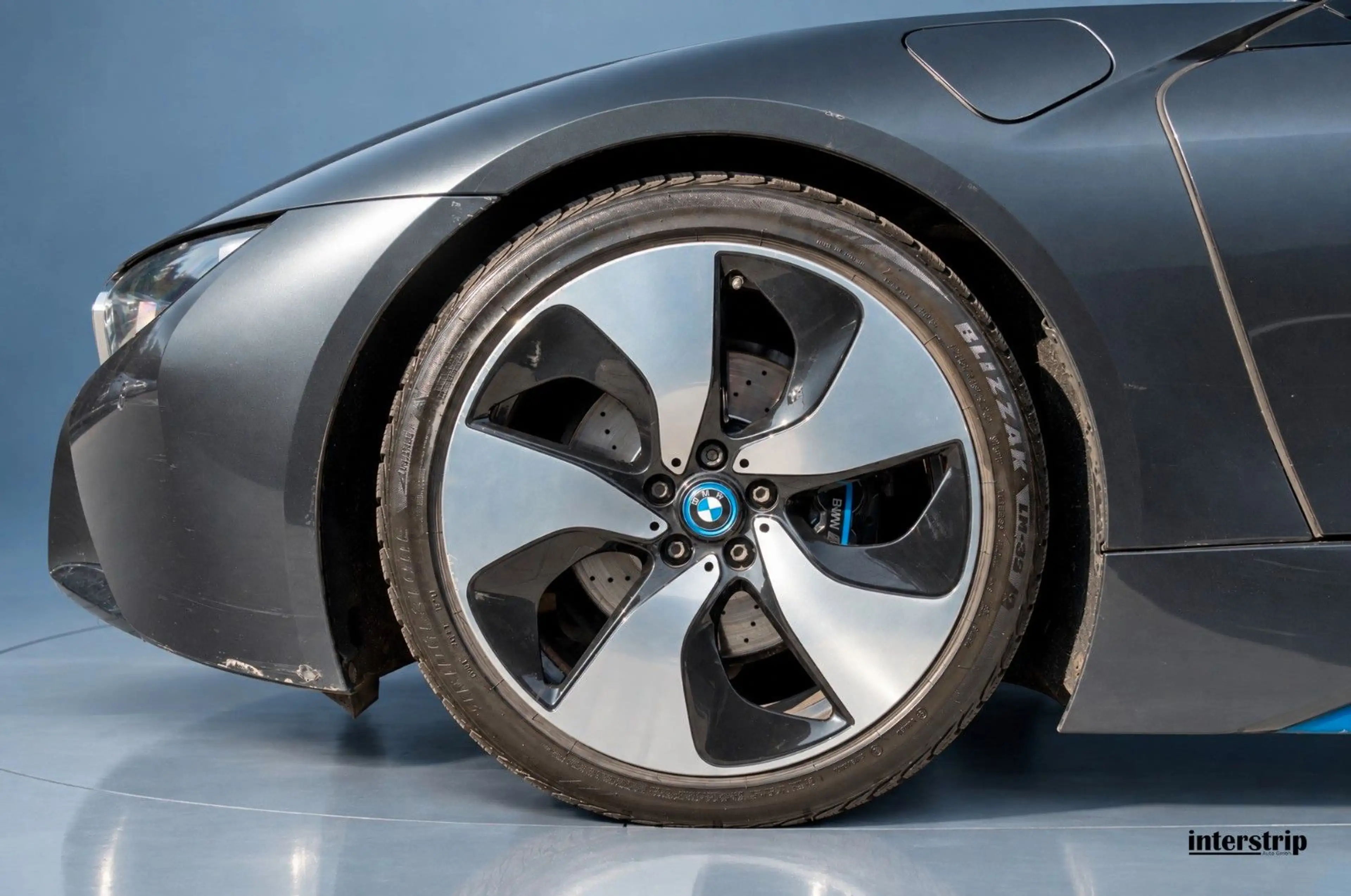 BMW i8 Coupe LASER.HUD.HARMAN.DR.ASS. — photo 11
