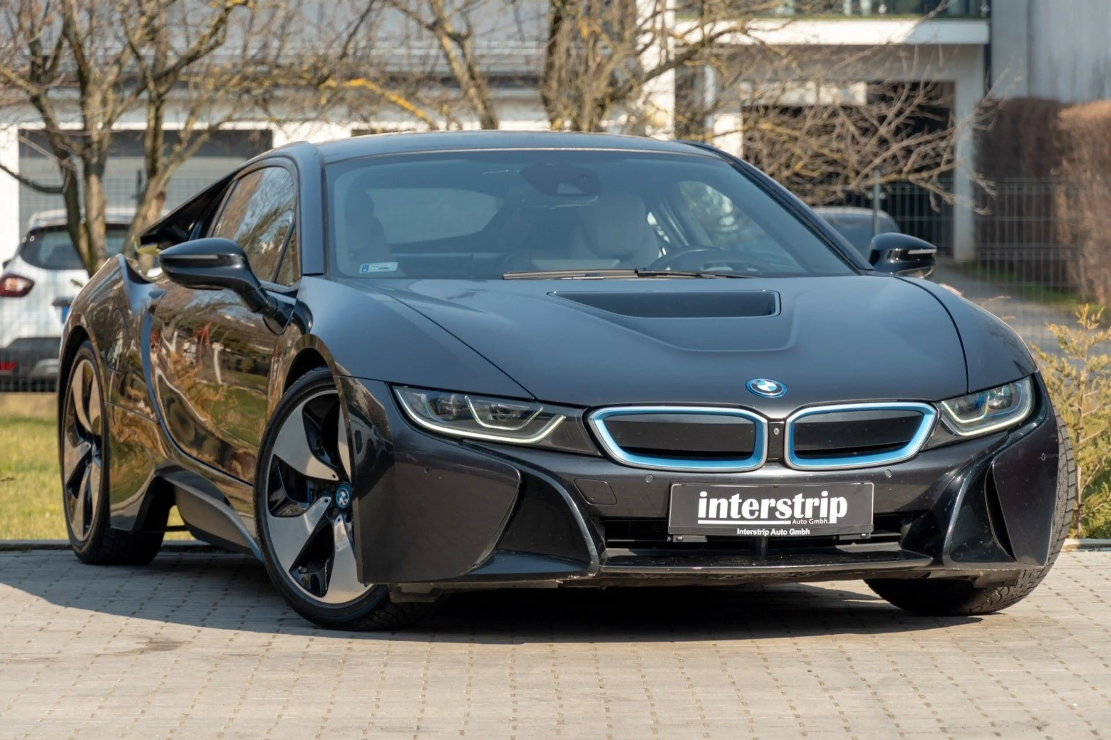 BMW i8 Coupe  LASER.HUD.HARMAN.DR.ASS. — photo 4