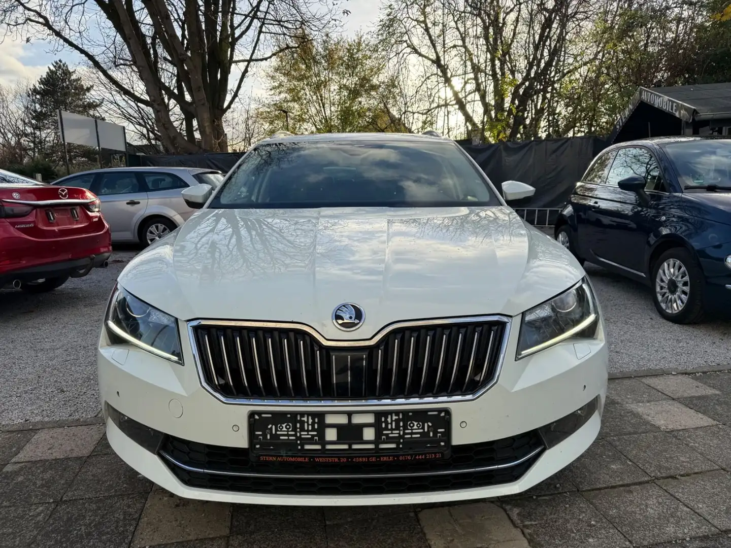 Skoda Superb Combi*NAVI*KAMERA*AHK Weiß - 2