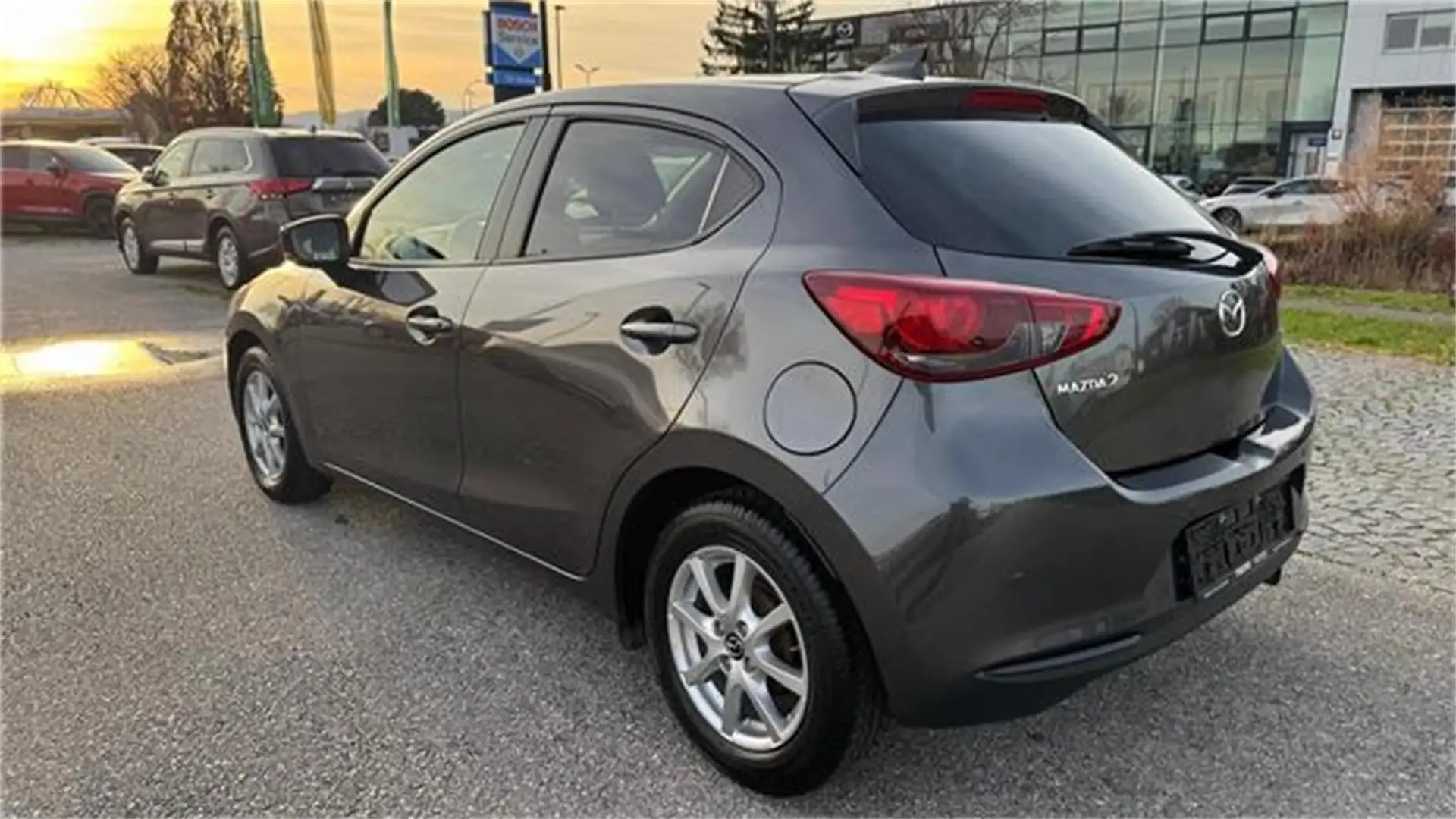 Mazda 2 G75 Takumi mit Online Navigation Grau - 2