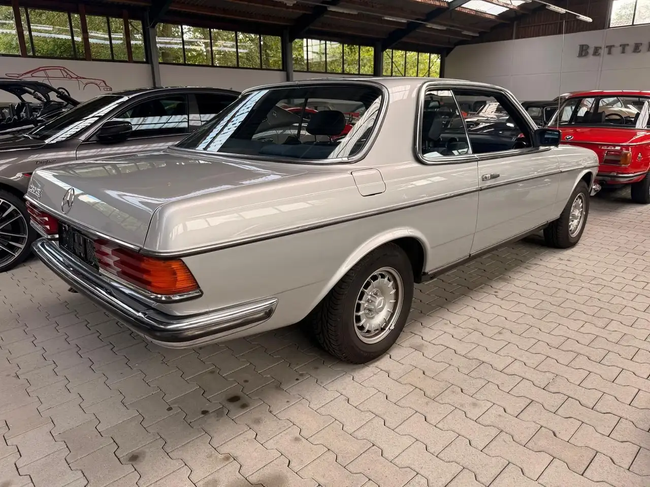 Mercedes-Benz 230 CE Coupe, foto 3