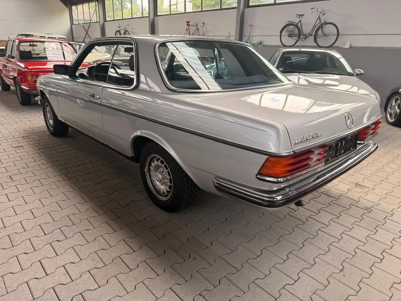 Mercedes-Benz 230 CE Coupe, foto 5