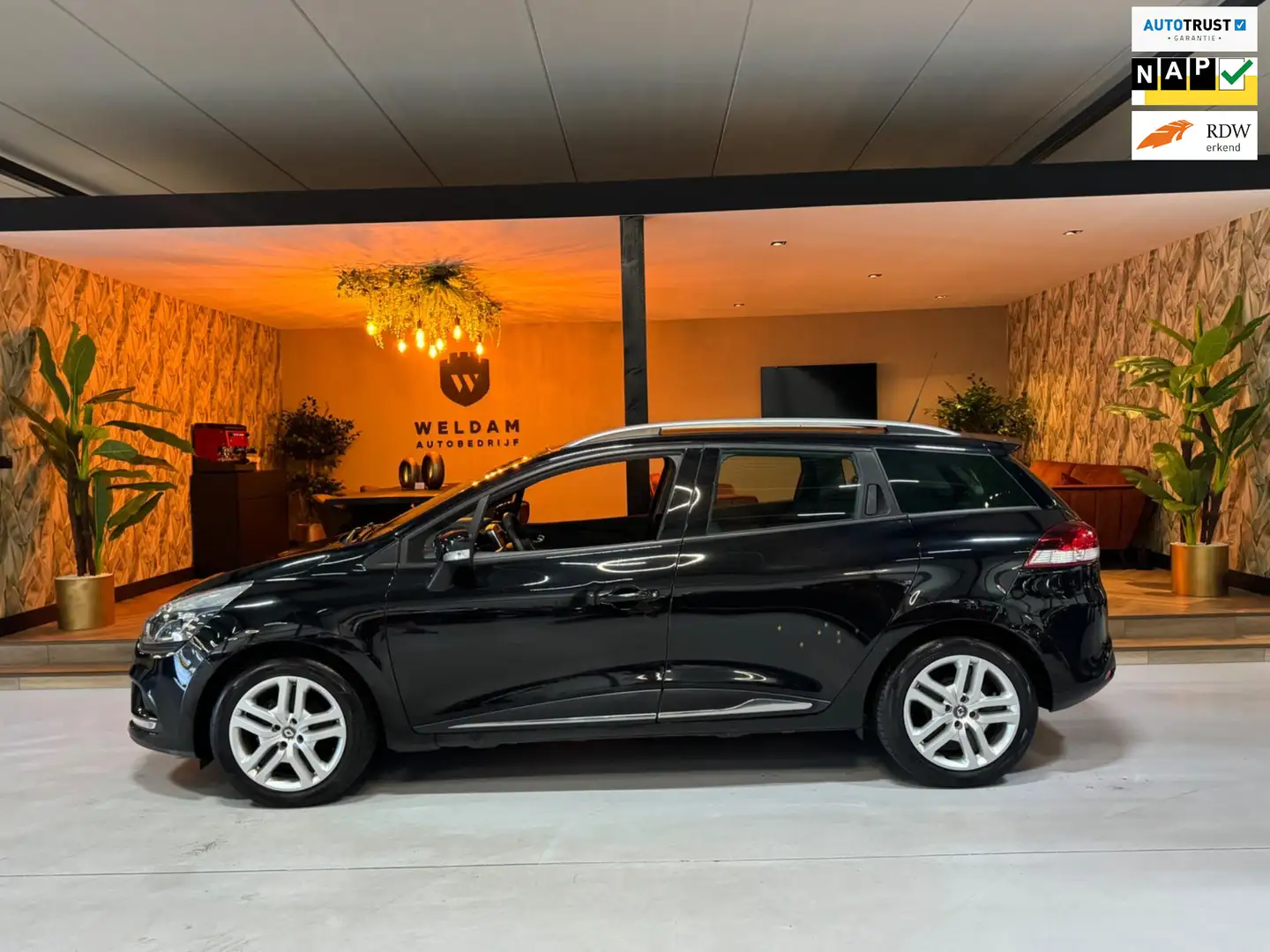 Renault Clio Estate 0.9 TCe Limited Garantie Parkeersensoren St Zwart - 1