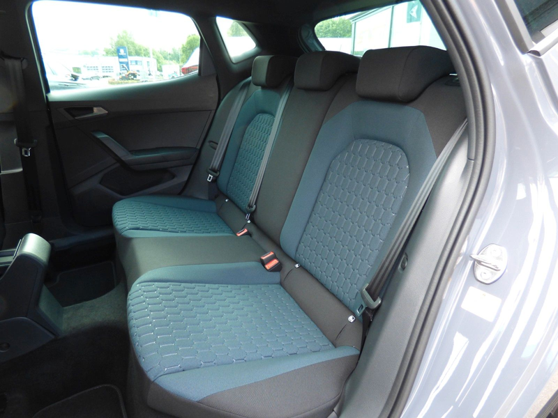 SEAT Ibiza 1.0 TSI Style KESSY NAVI ACC PDC — photo 15