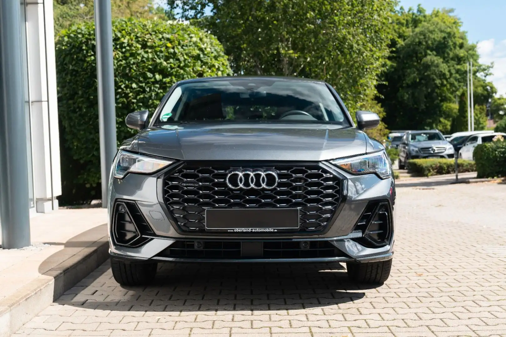 Audi Q3 Sportback 45TFSI quattro S-LINE/ Grey - 2