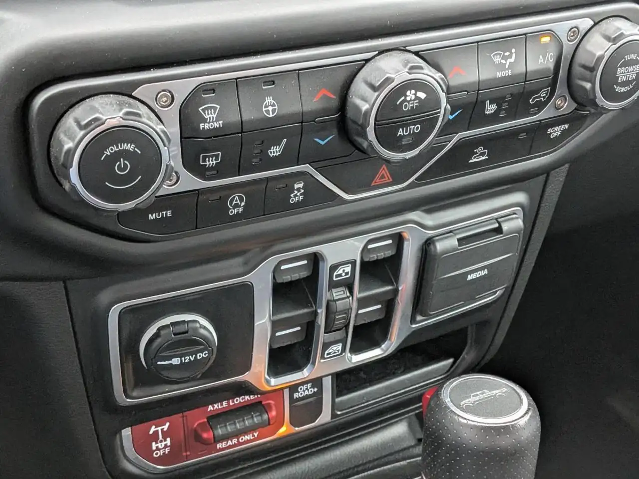 Jeep Gladiator снимка Jeep Gladiator