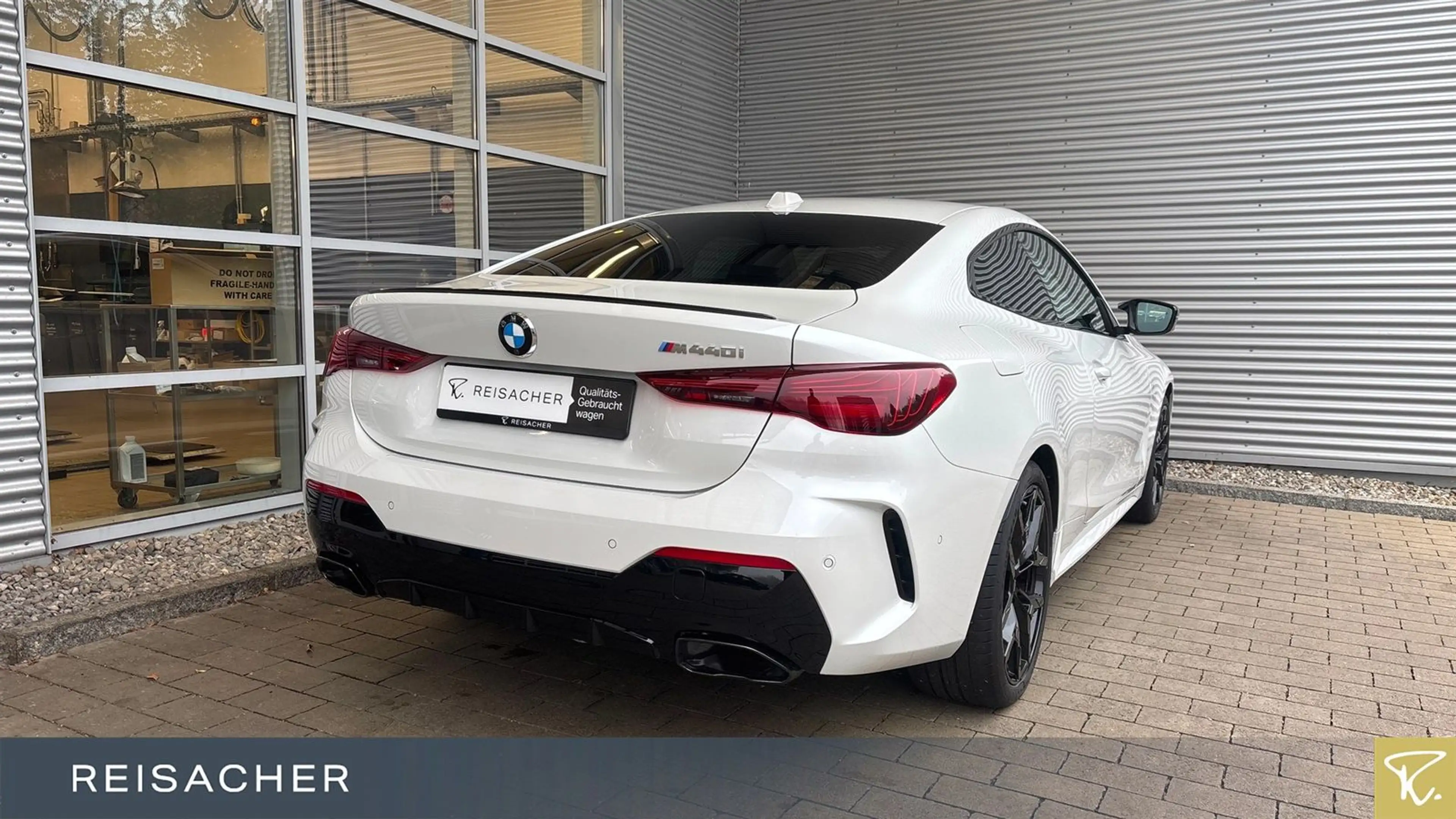 BMW M4 i A xDrive Coupé M-Sport PRO,GSD,AHK,DAProf, — photo 2