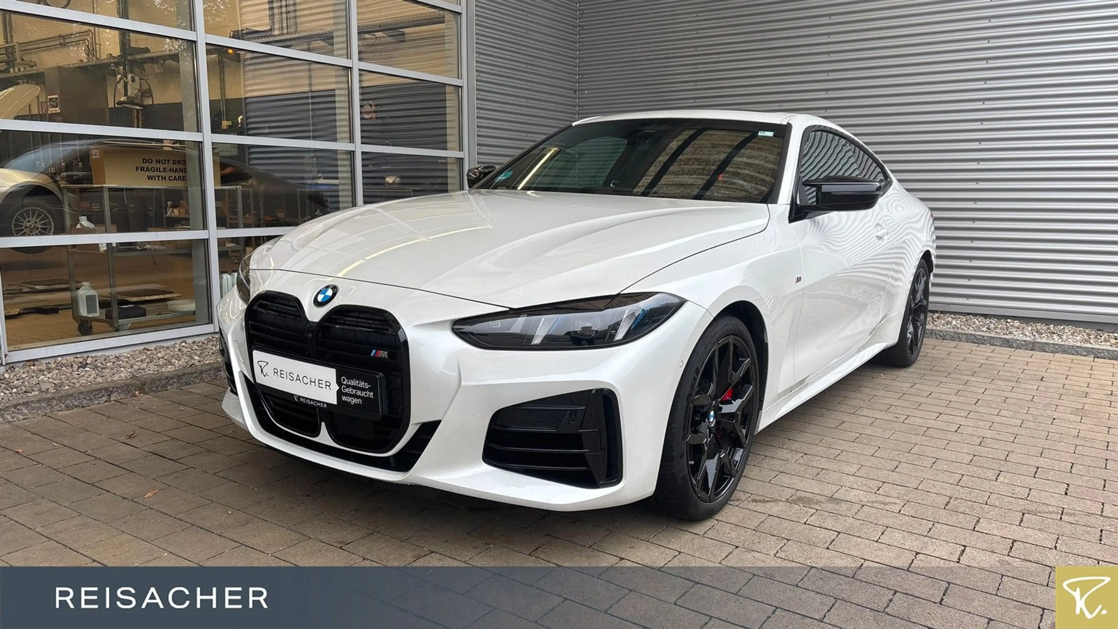 BMW M4 i A xDrive Coupé M-Sport PRO,GSD,AHK,DAProf,