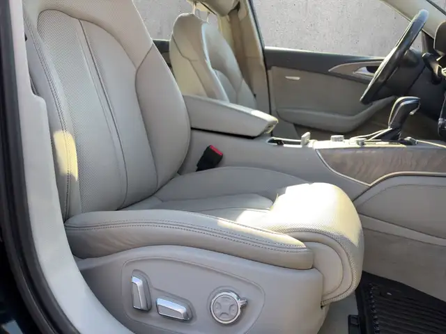 Audi A6 view 12