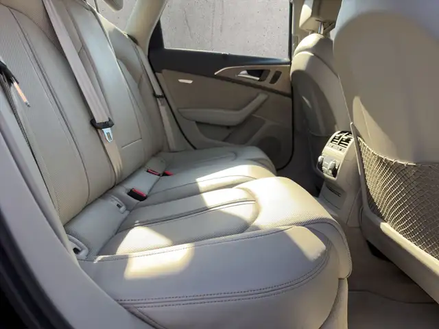 Audi A6 view 11