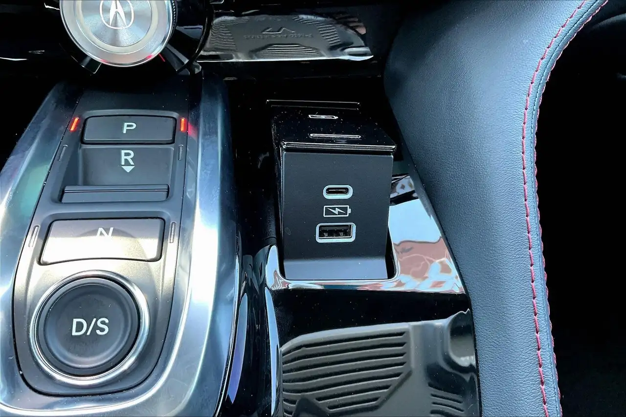 Acura MDX снимка Acura MDX