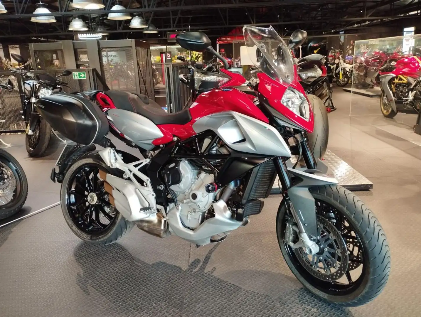 MV Agusta Stradale 800 STRADALE 800 Rouge - 2