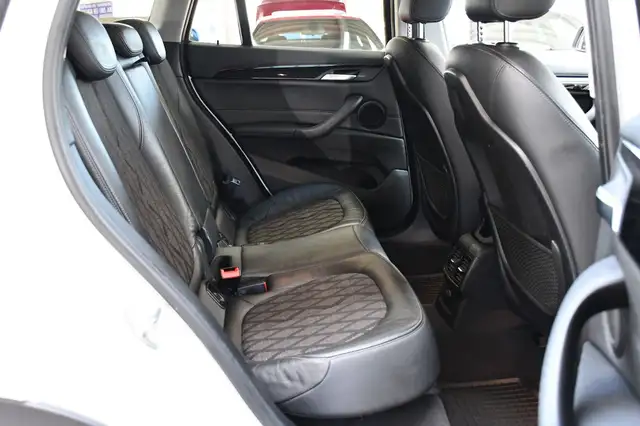 BMW X1 view 16