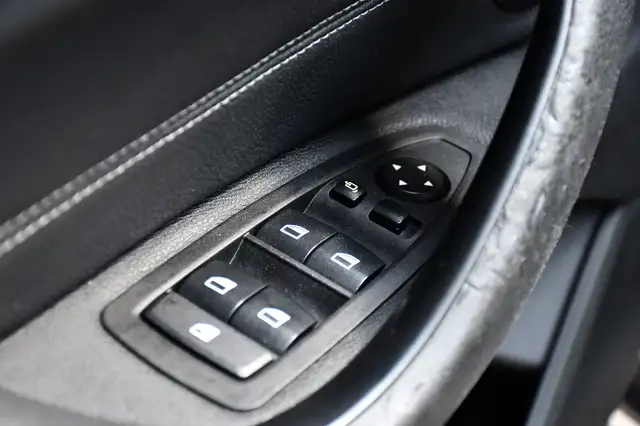 BMW X1 view 8