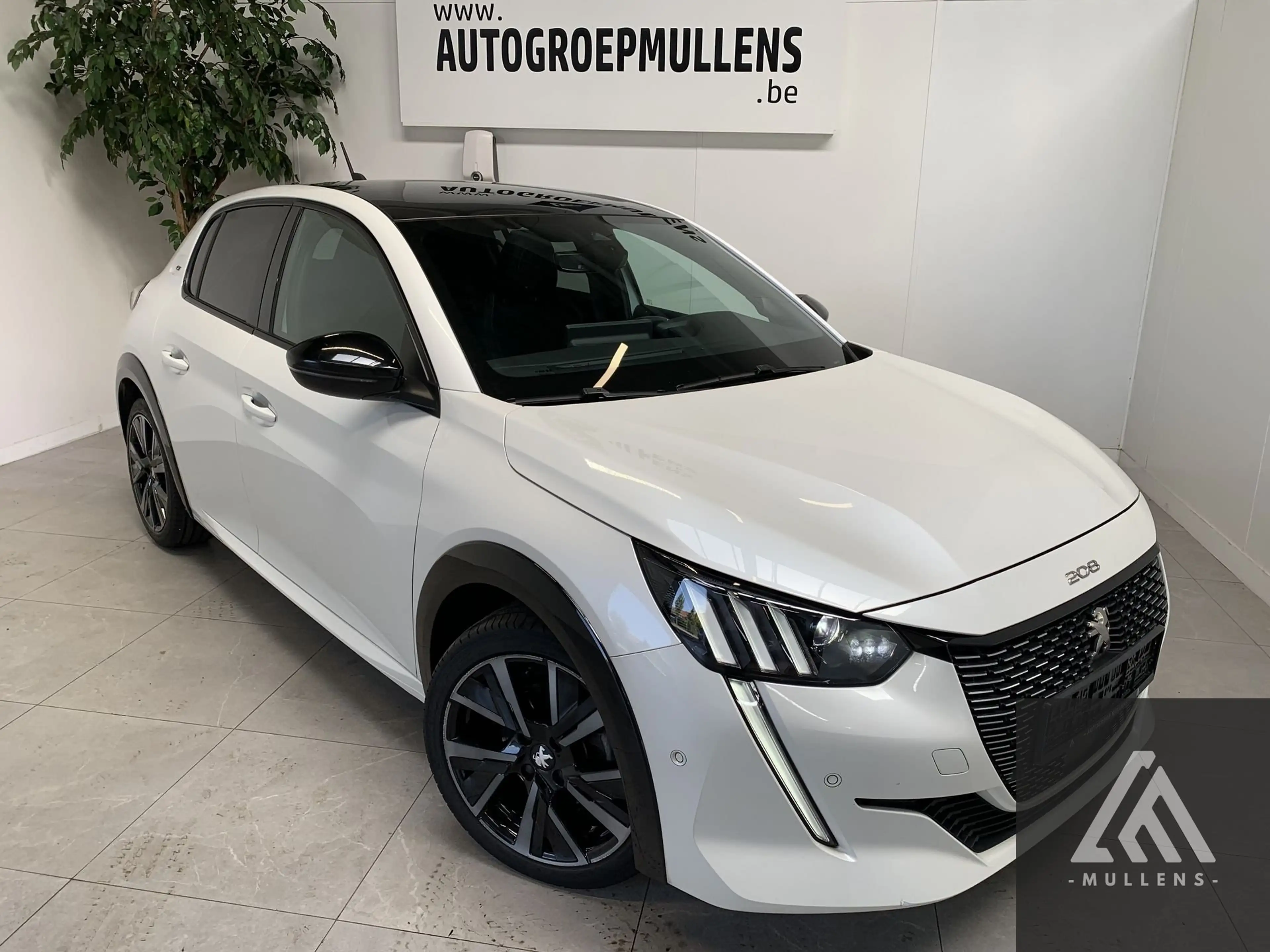 Peugeot 208 S&S GT EAT8 + Panorama dak — photo 2