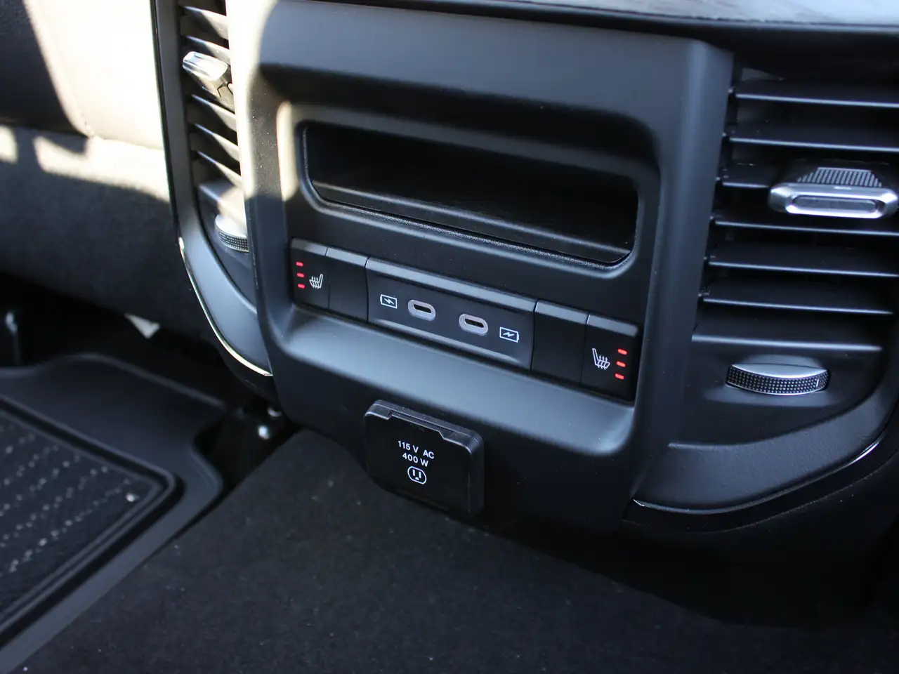 RAM 3500 снимка RAM 3500