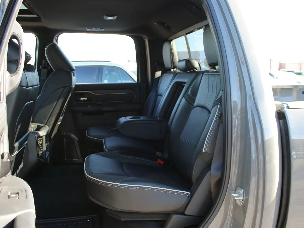 RAM 3500 снимка RAM 3500