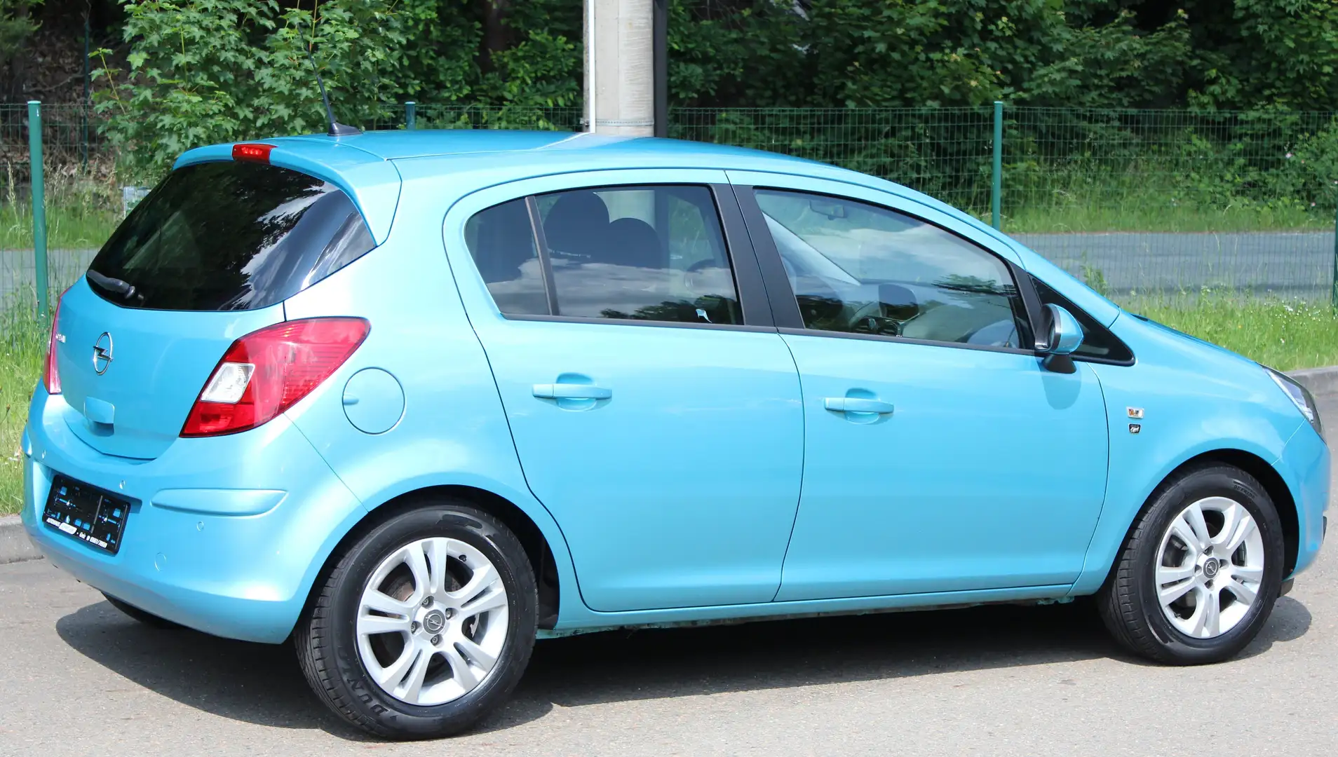 Opel Corsa Edition "111 Jahre" Niebieski - 2