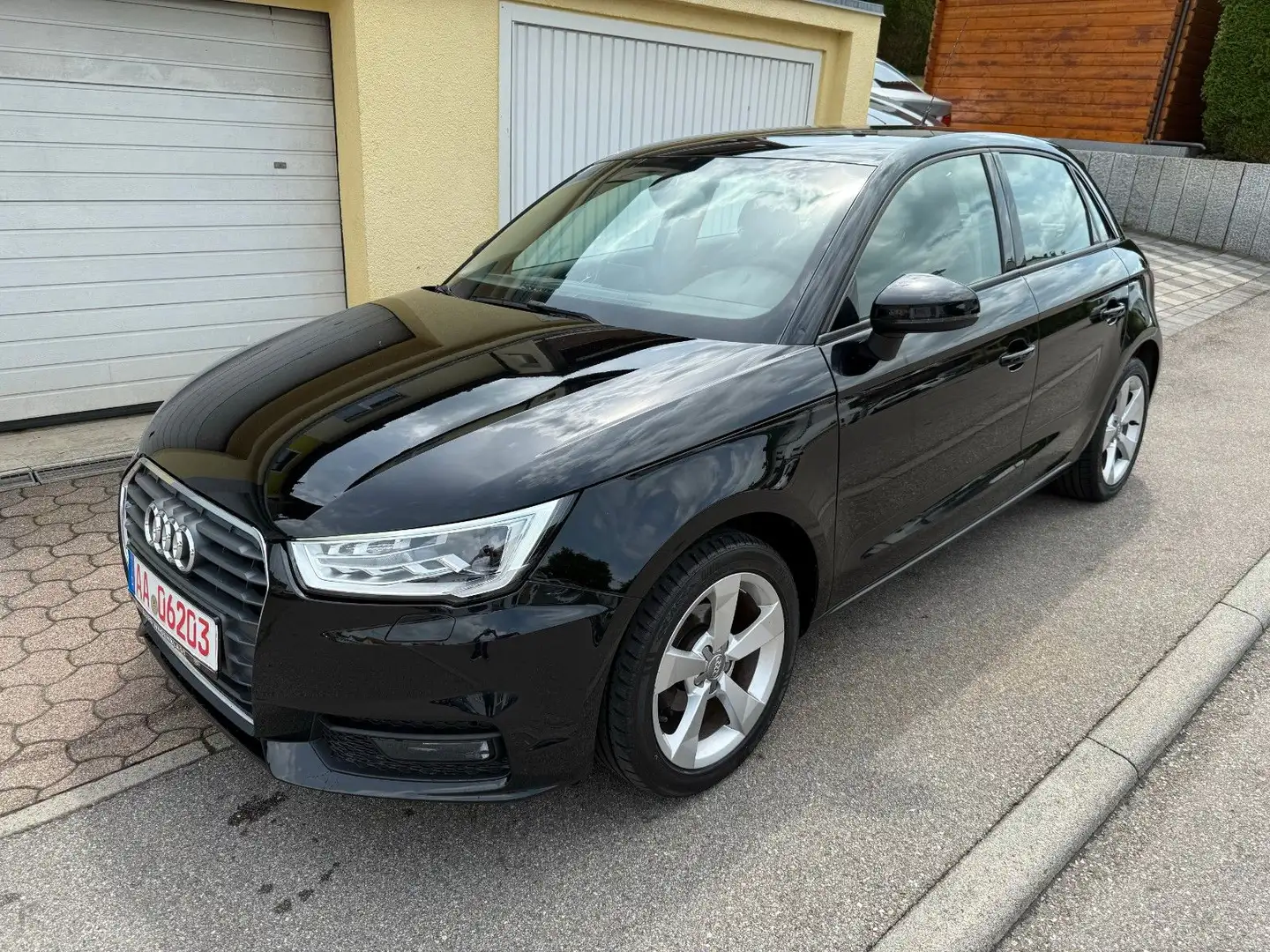 Audi A1 Sportback sport Schwarz - 1