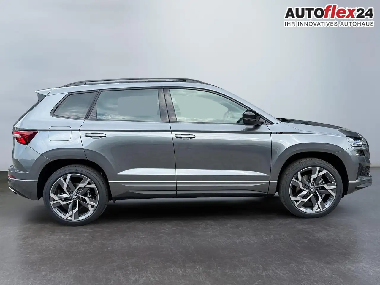Skoda Karoq Sportline 2,0 TSI 4x4 DSG 2ZKlimaautomatik Cant..., миниатюра 8