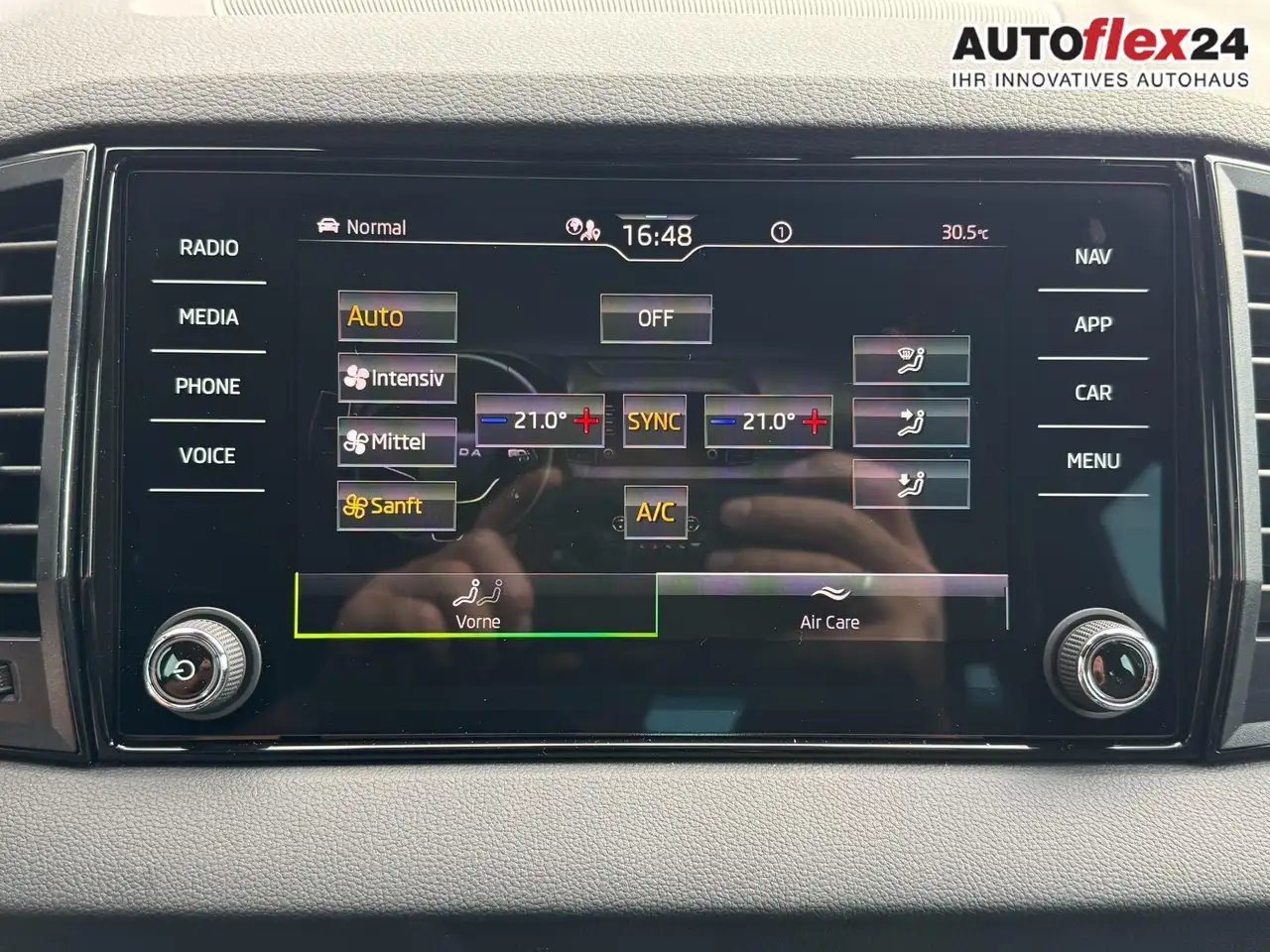 Skoda Karoq Sportline 2,0 TSI 4x4 DSG 2ZKlimaautomatik Cant..., миниатюра 23
