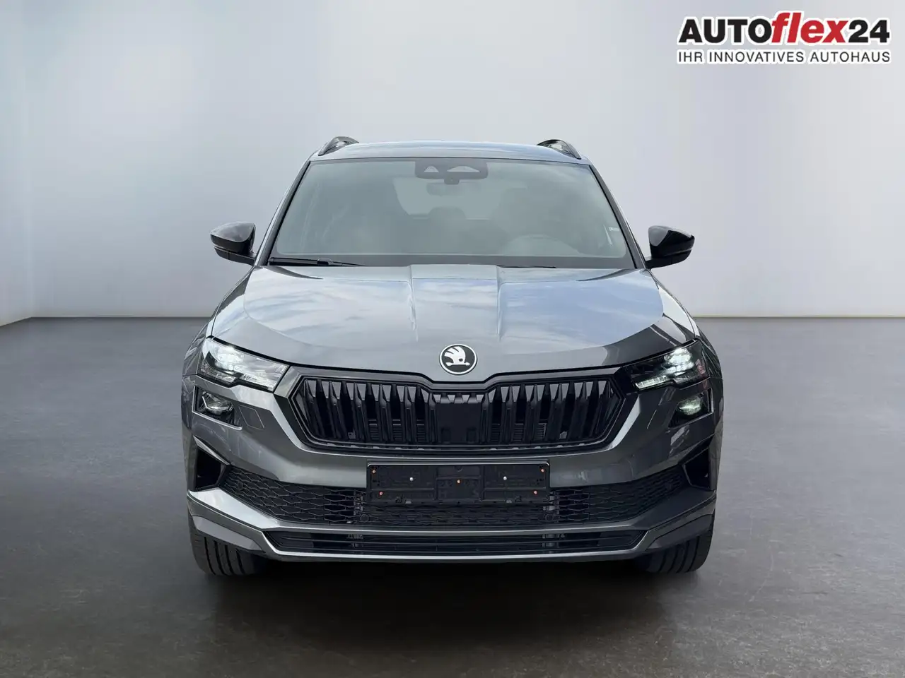Skoda Karoq Sportline 2,0 TSI 4x4 DSG 2ZKlimaautomatik Cant..., миниатюра 3