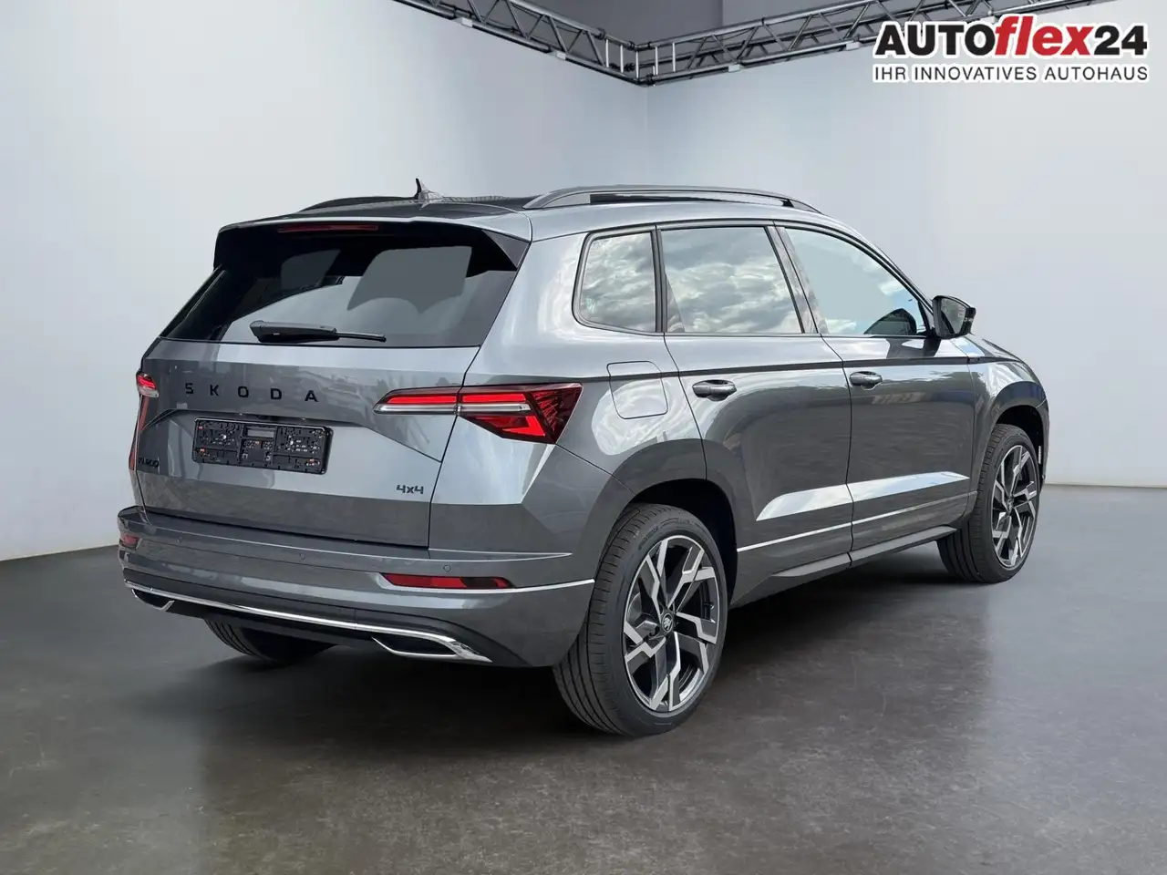 Skoda Karoq Sportline 2,0 TSI 4x4 DSG 2ZKlimaautomatik Cant..., миниатюра 5