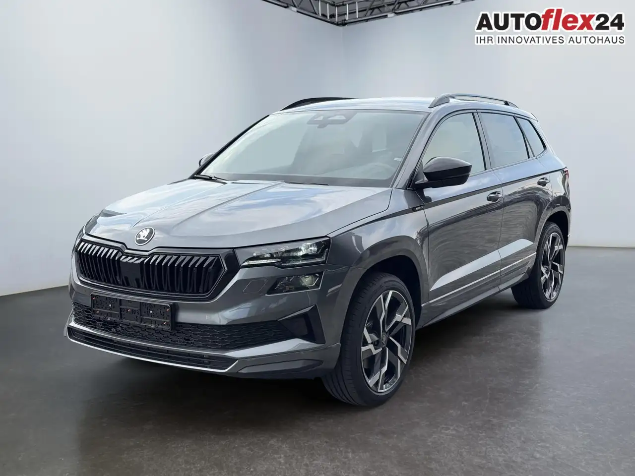 Skoda Karoq Sportline 2,0 TSI 4x4 DSG 2ZKlimaautomatik Cant..., миниатюра 2