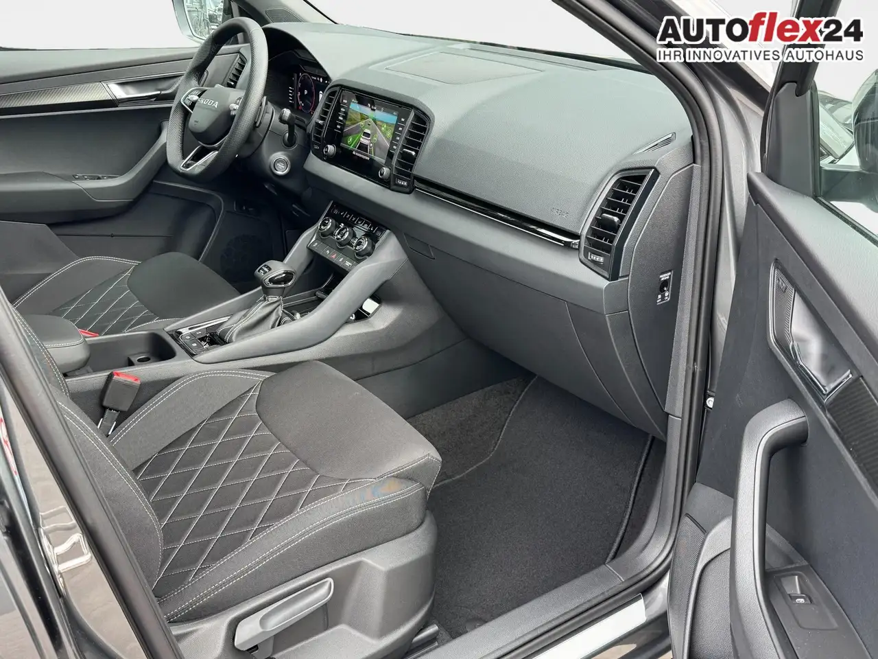Skoda Karoq Sportline 2,0 TSI 4x4 DSG 2ZKlimaautomatik Cant..., миниатюра 10
