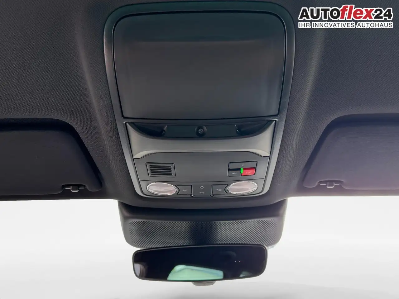 Skoda Karoq Sportline 2,0 TSI 4x4 DSG 2ZKlimaautomatik Cant..., миниатюра 26