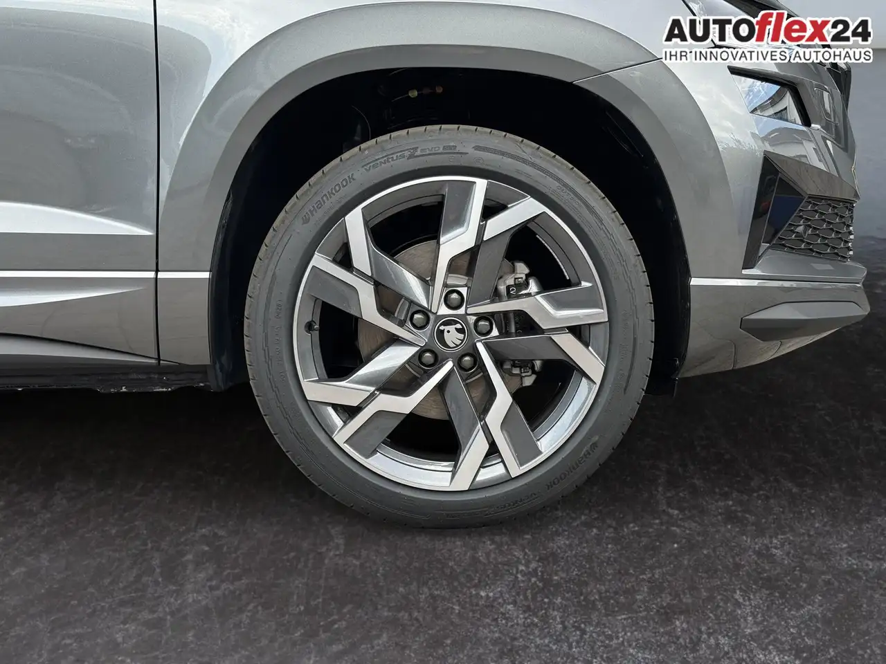 Skoda Karoq Sportline 2,0 TSI 4x4 DSG 2ZKlimaautomatik Cant..., миниатюра 9
