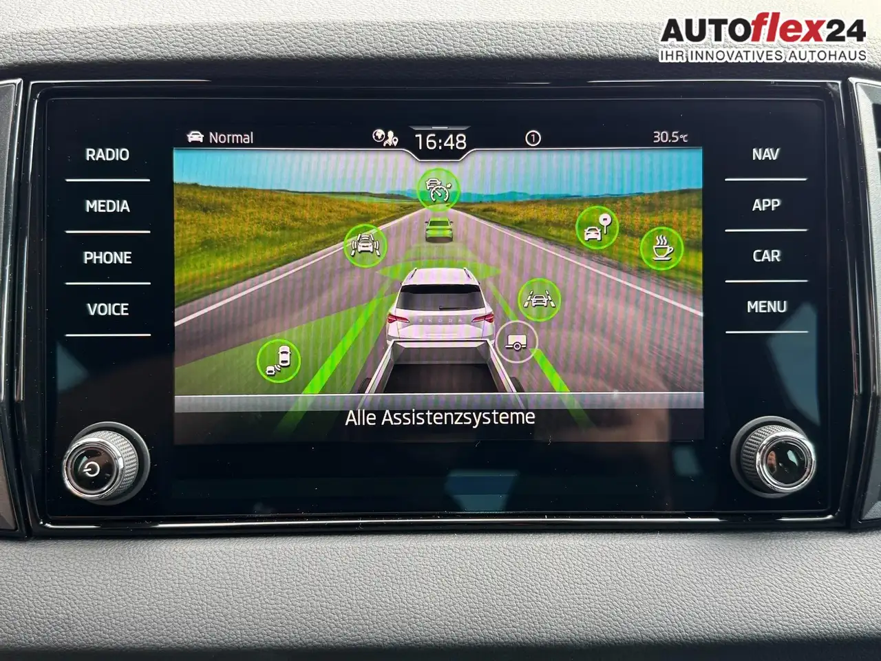 Skoda Karoq Sportline 2,0 TSI 4x4 DSG 2ZKlimaautomatik Cant..., миниатюра 19