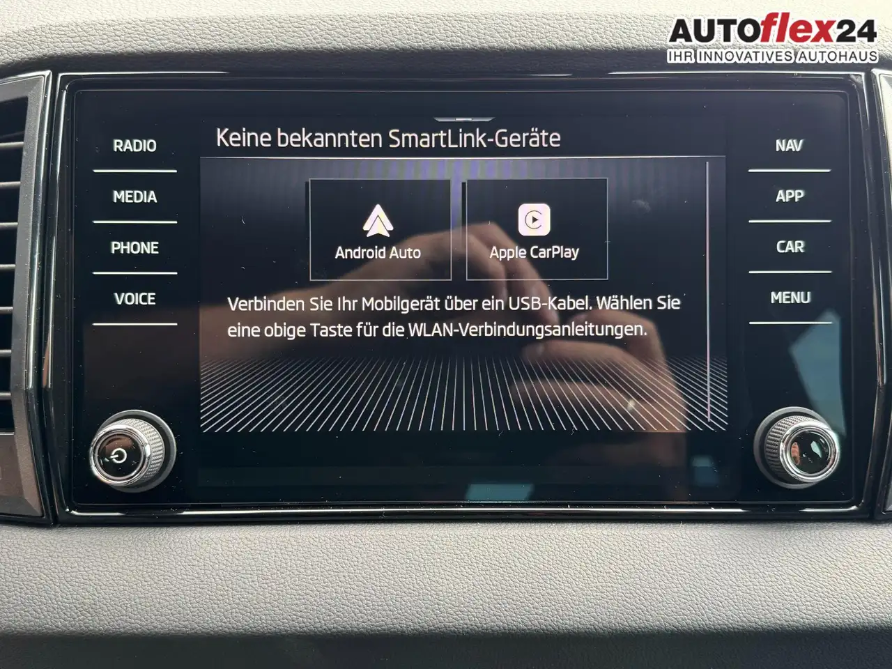 Skoda Karoq Sportline 2,0 TSI 4x4 DSG 2ZKlimaautomatik Cant..., миниатюра 21