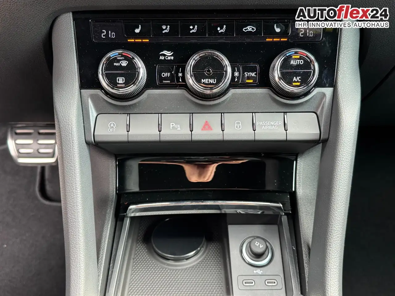 Skoda Karoq Sportline 2,0 TSI 4x4 DSG 2ZKlimaautomatik Cant..., миниатюра 18