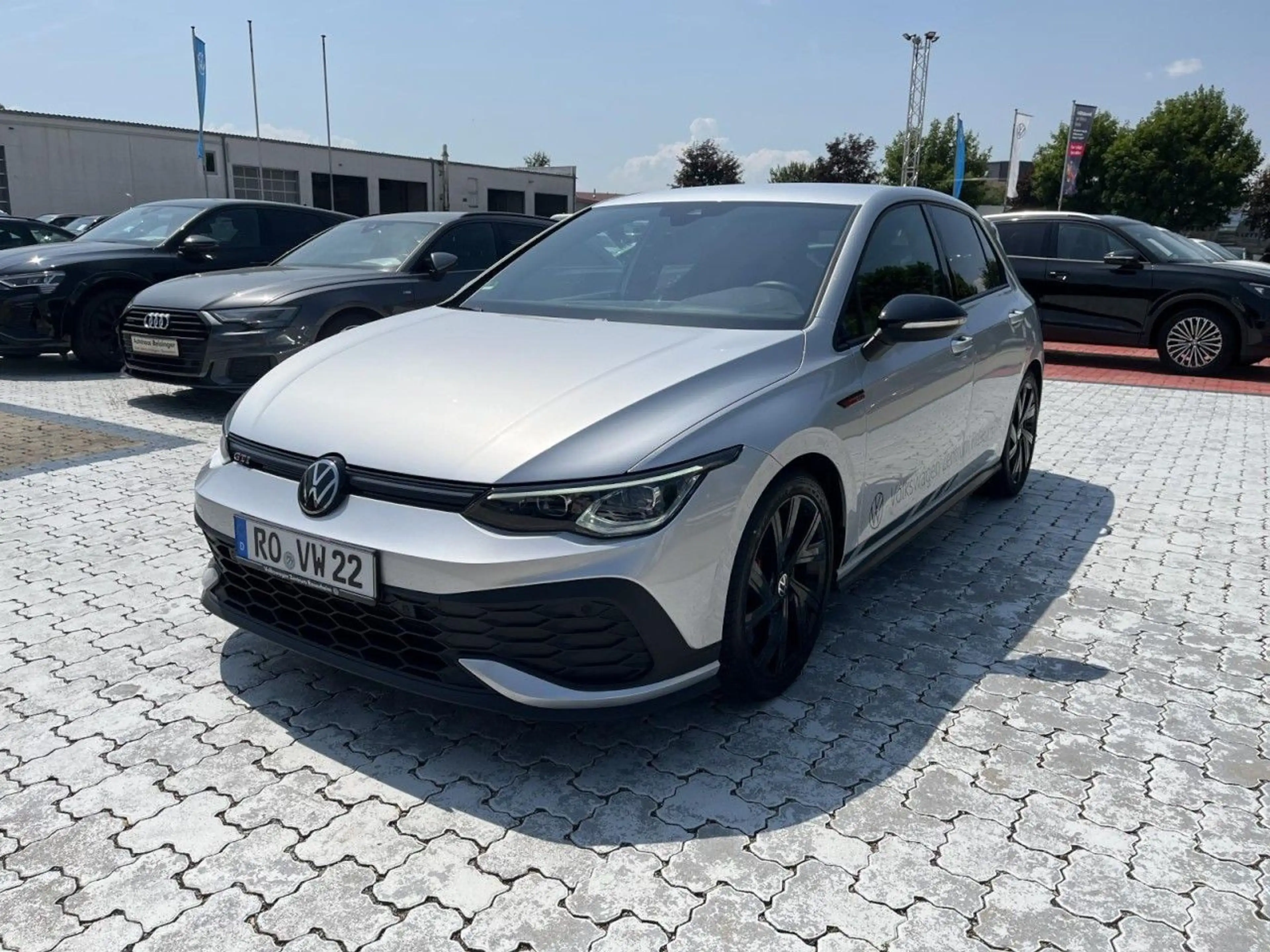Volkswagen Golf GTI Golf VIII 2.0 l GTI Clubsport (Black Style+Navi+ — photo 2