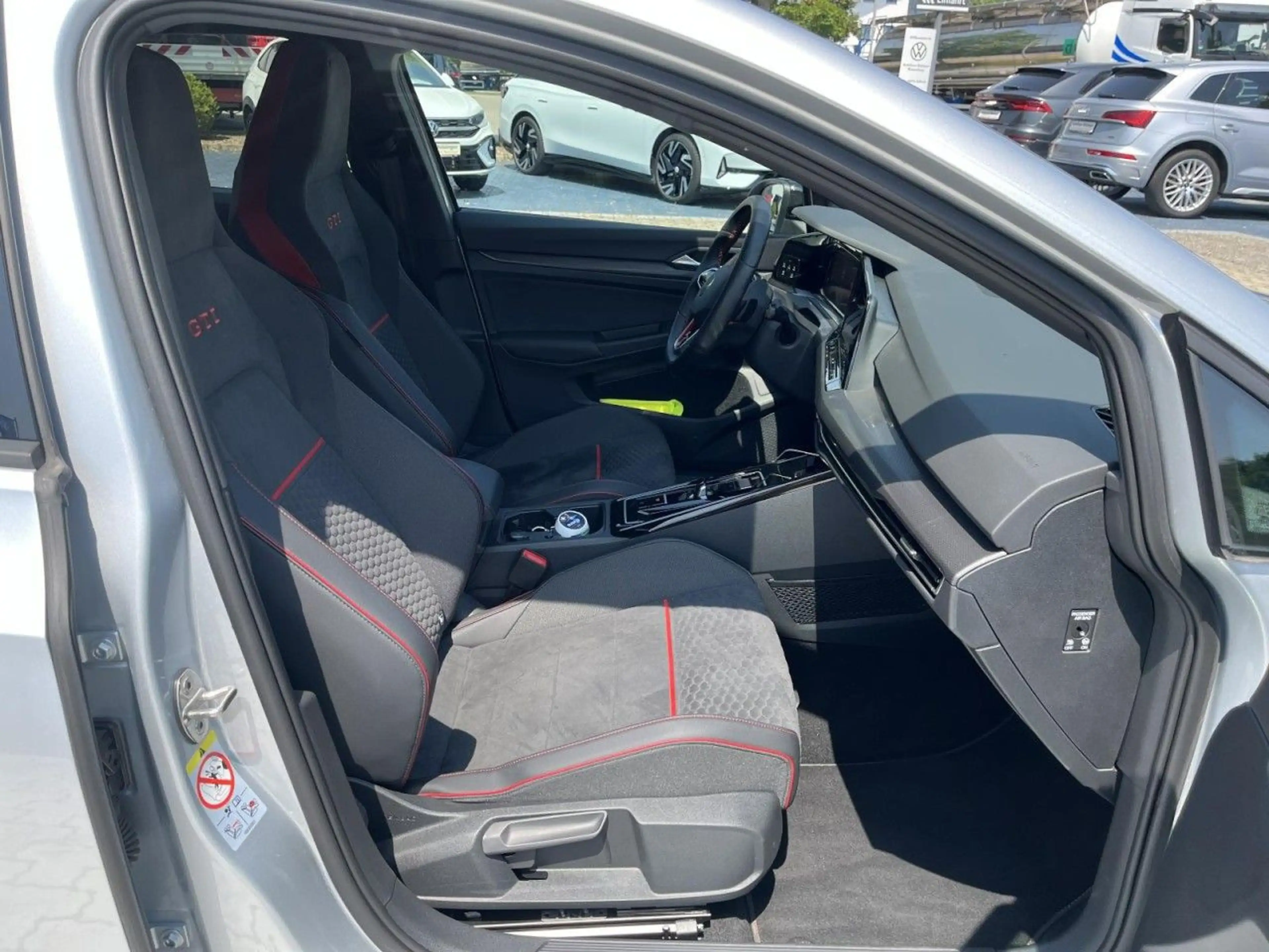Volkswagen Golf GTI Golf VIII 2.0 l GTI Clubsport (Black Style+Navi+ — photo 11