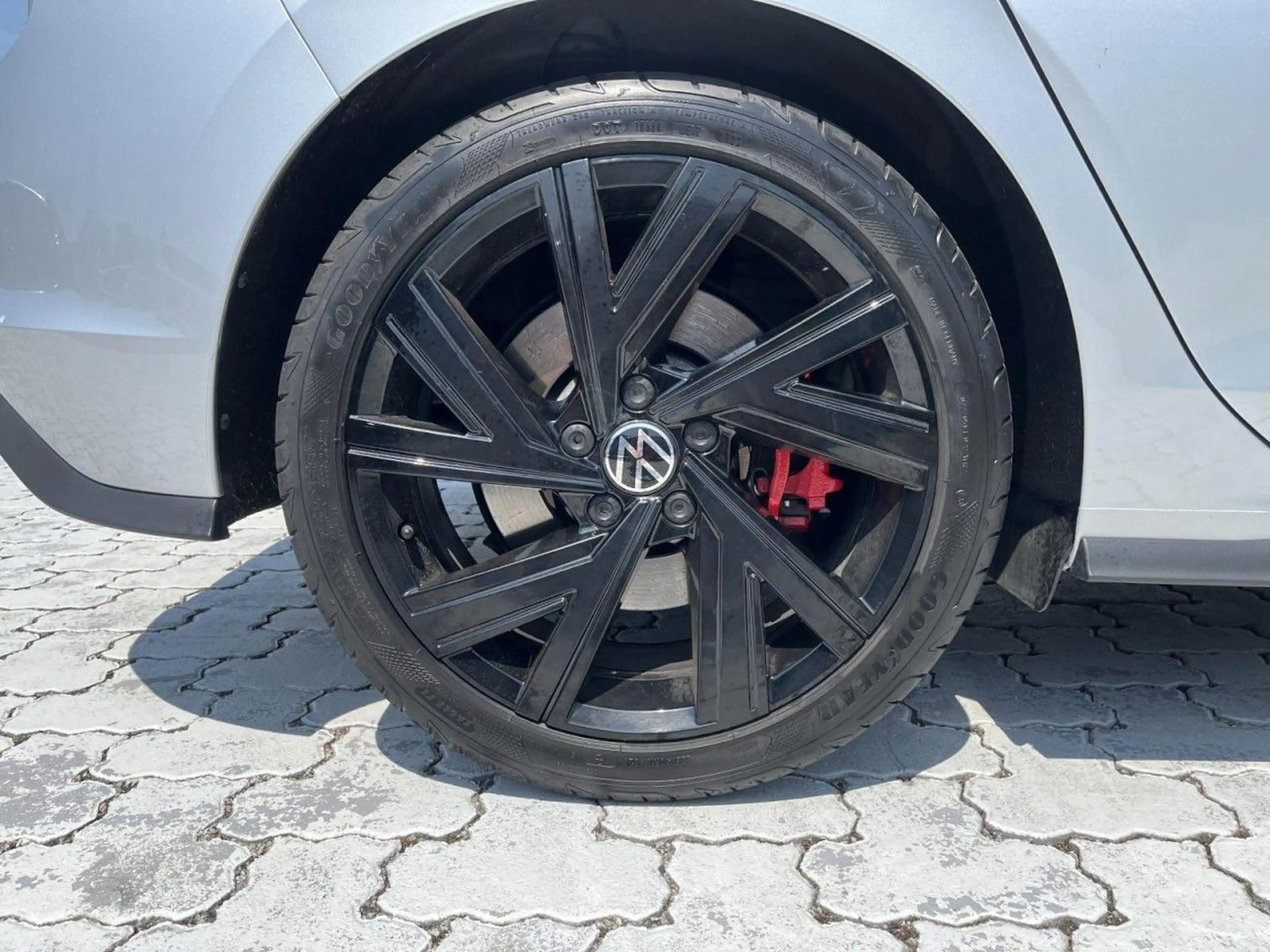 Volkswagen Golf GTI Golf VIII 2.0 l GTI Clubsport (Black Style+Navi+ — photo 7