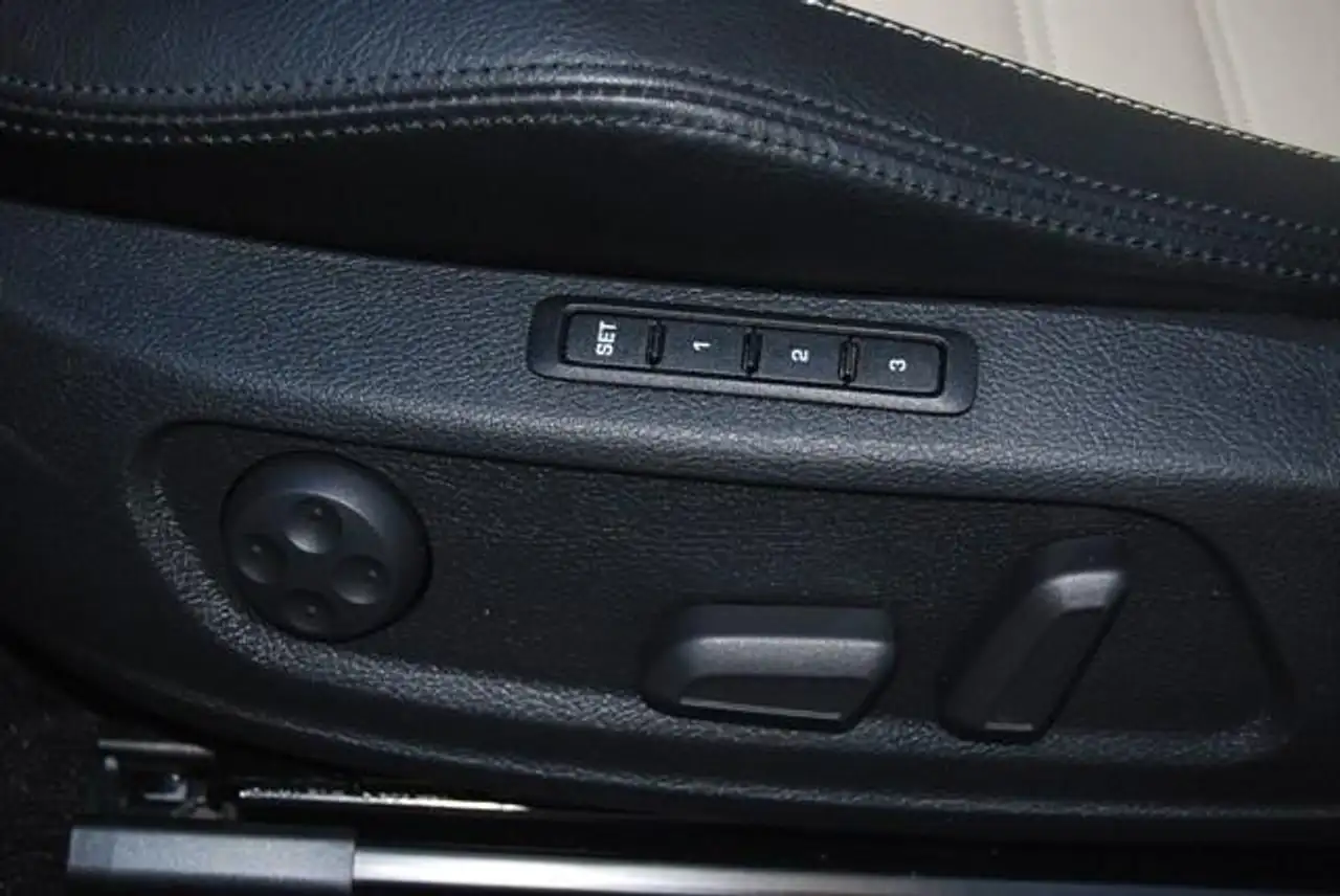 Volkswagen Passat CC снимка Volkswagen Passat CC