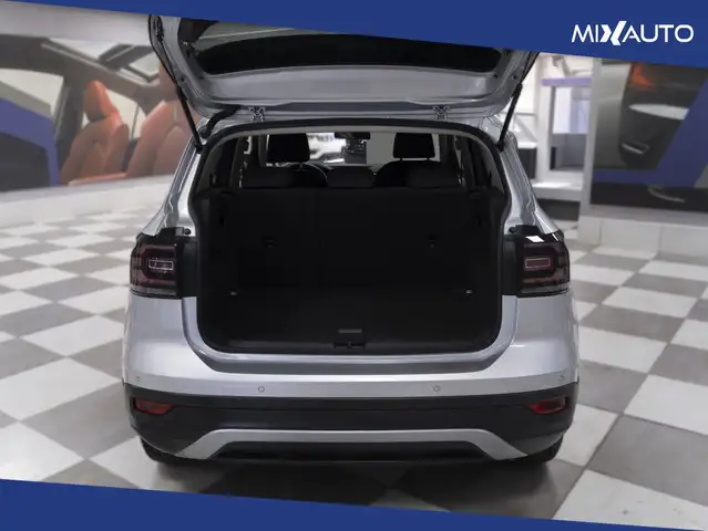 Volkswagen T-Cross view 7