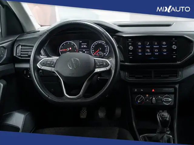 Volkswagen T-Cross view 11