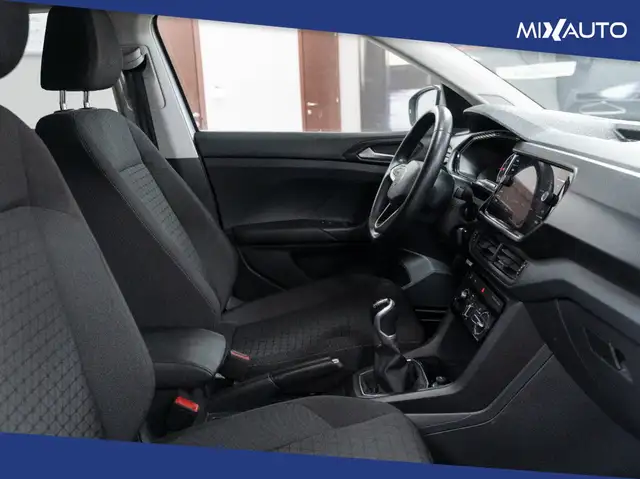 Volkswagen T-Cross view 14