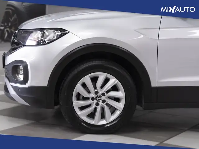 Volkswagen T-Cross view 8