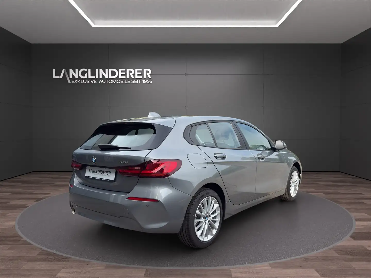 BMW 118 i 5-Türer Advantage NP 41.869,- Grau - 2