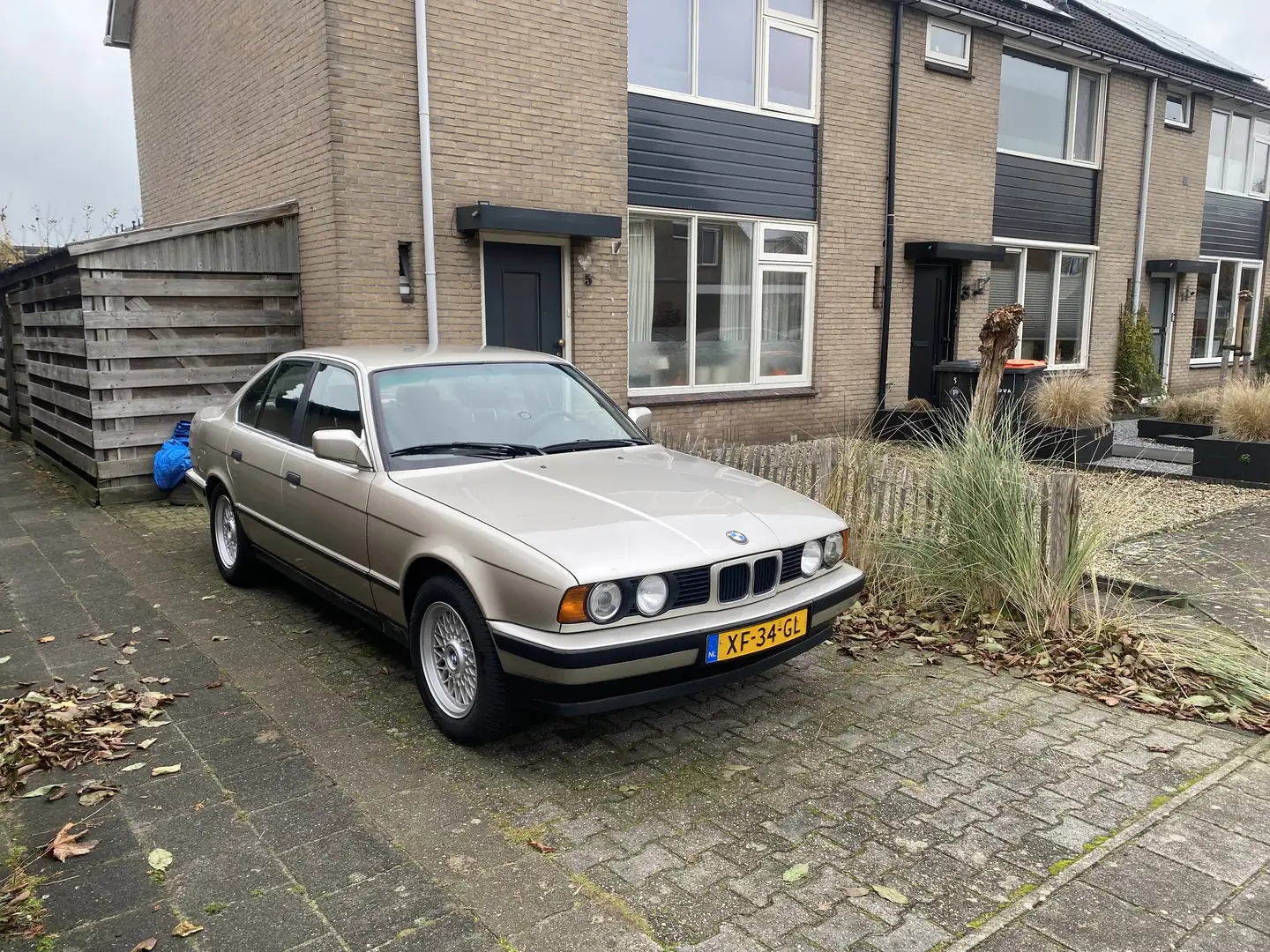 BMW 520 BMW E34 520i - 1