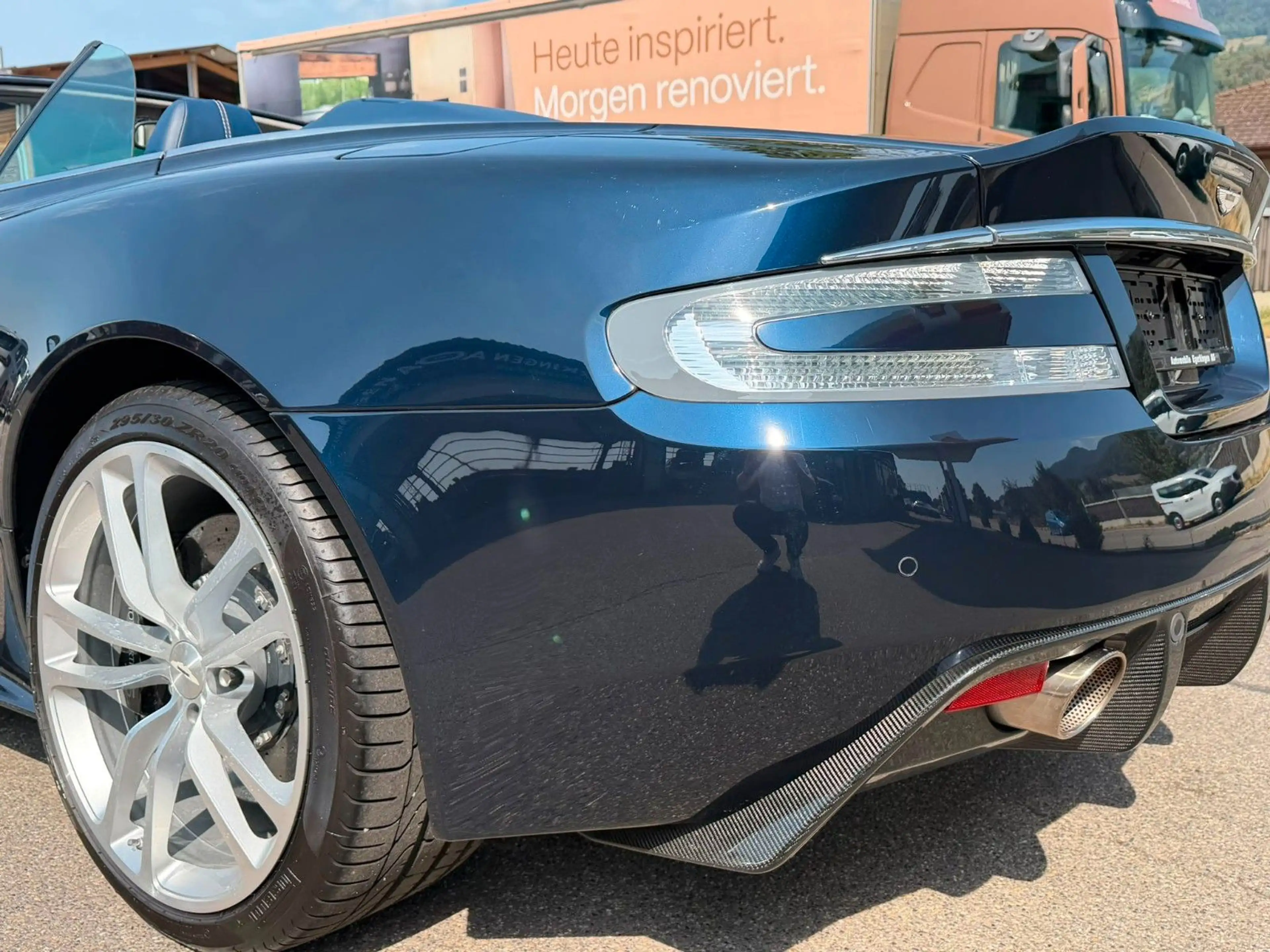 Aston Martin DBS Volante 6.0*Sonderlack und Sonderleder*Mwst* — photo 2